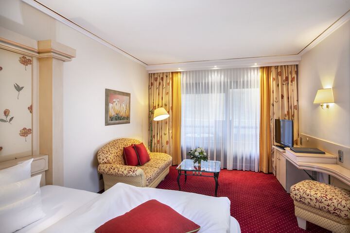 Room 34 of 87