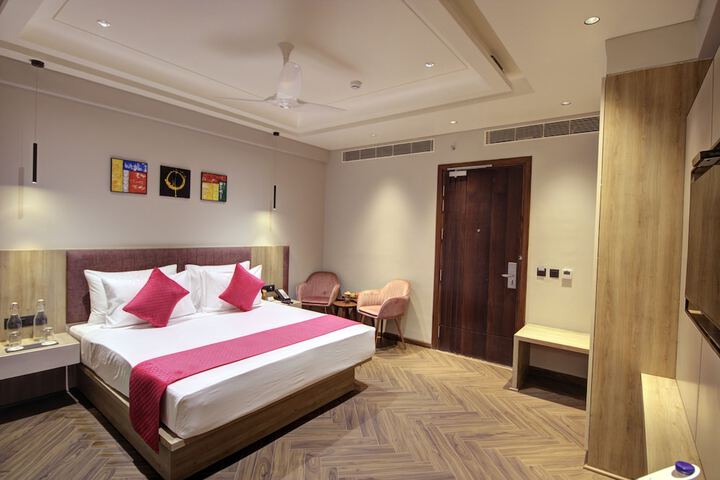 Room 7 of 37