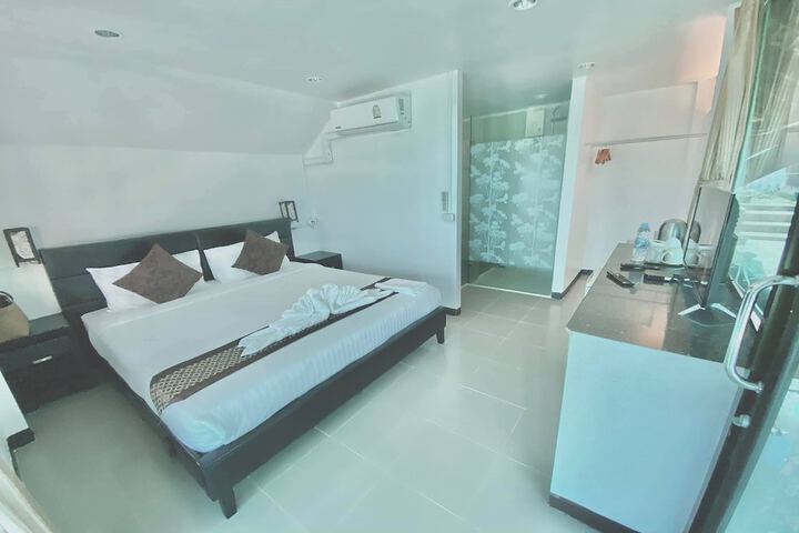 Room 14 of 72