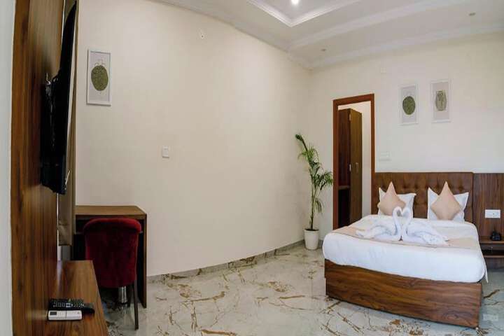 Room 35 of 75