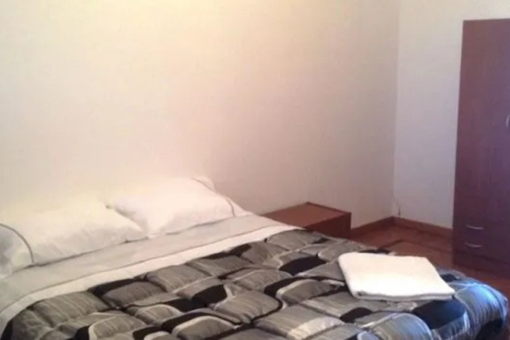 Room 10 of 14