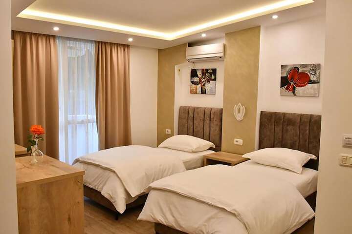 Room 44 of 65