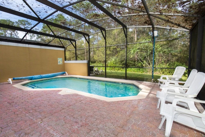 Pool 13 of 18