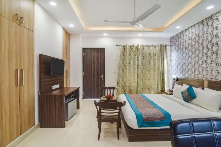 Room 18 of 43