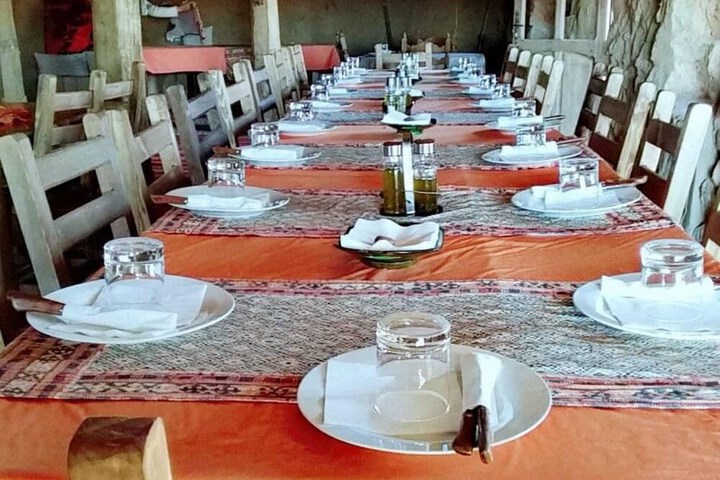 Dining 20 of 34