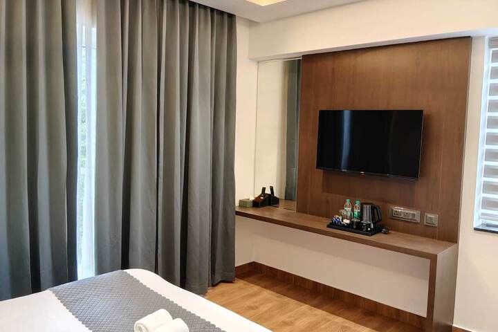 Room 16 of 33