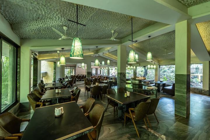 Dining 96 of 111