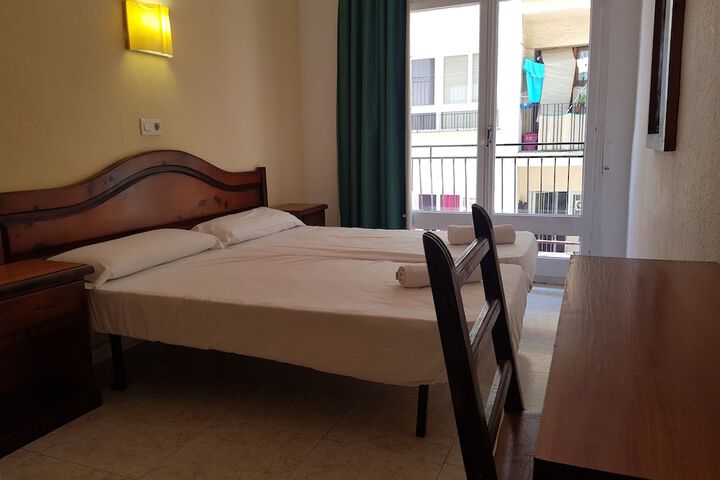 Room 21 of 49