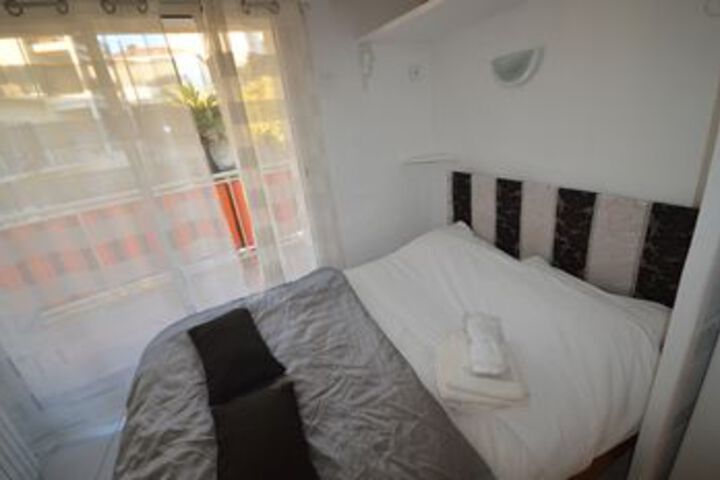 Room 7 of 20