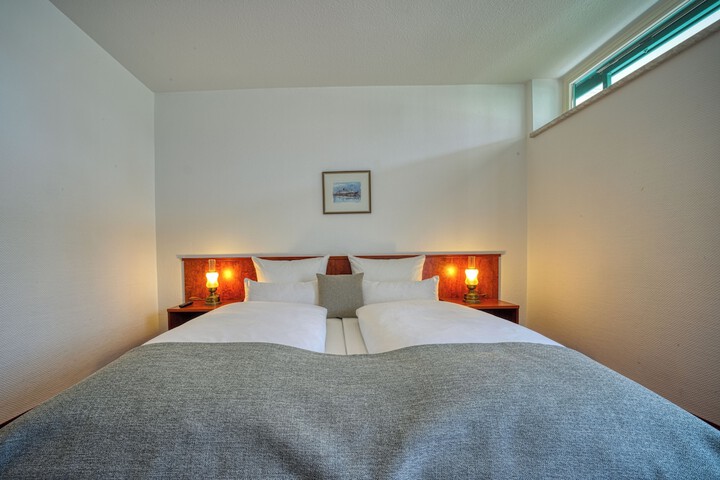 Room 20 of 77