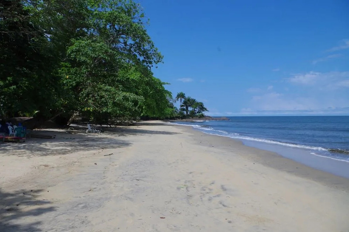 Beach 19 of 25