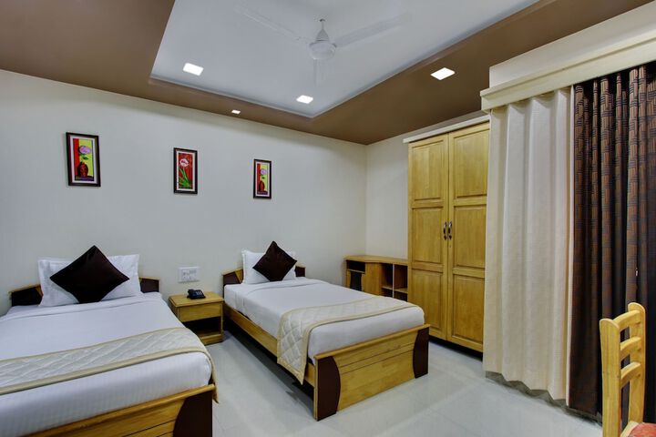 Room 11 of 29