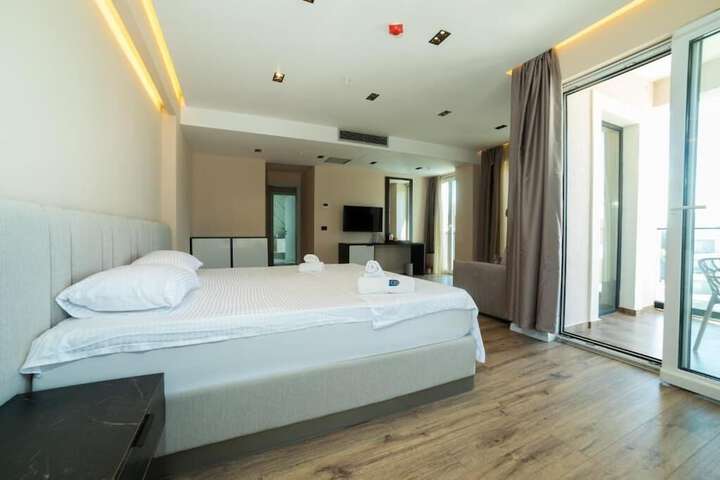Room 25 of 57