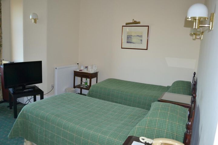 Room 16 of 74