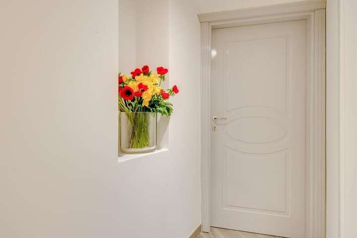 Ballroom/Hall 16 of 16