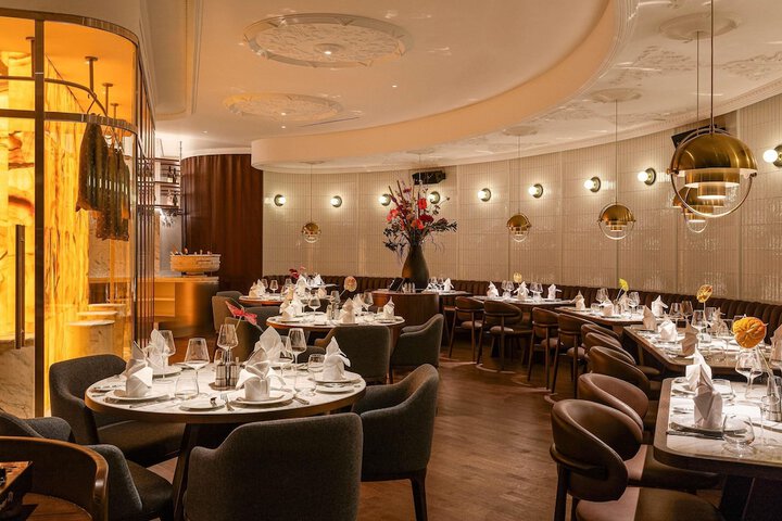 Dining 93 of 160