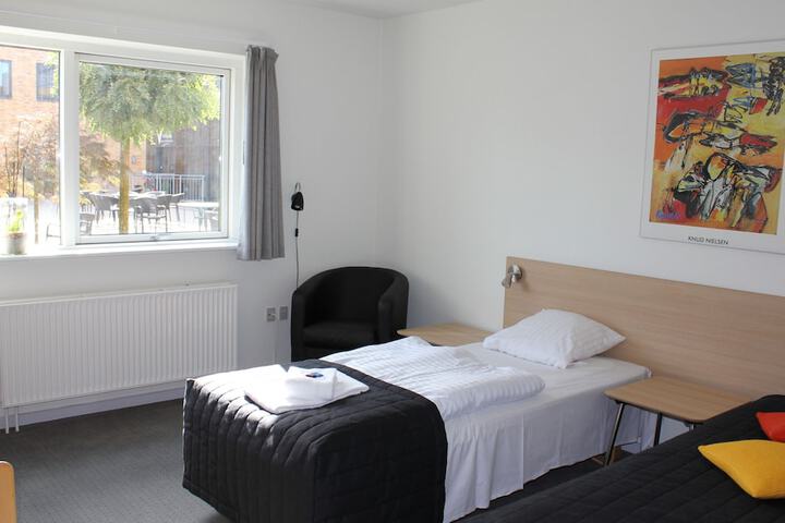 Room 12 of 66