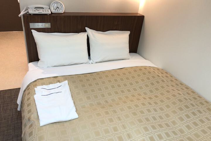 Room 13 of 48