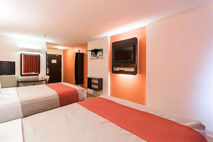 Room 8 of 41