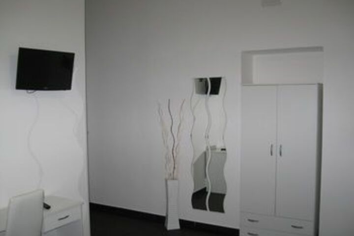 Room 22 of 26