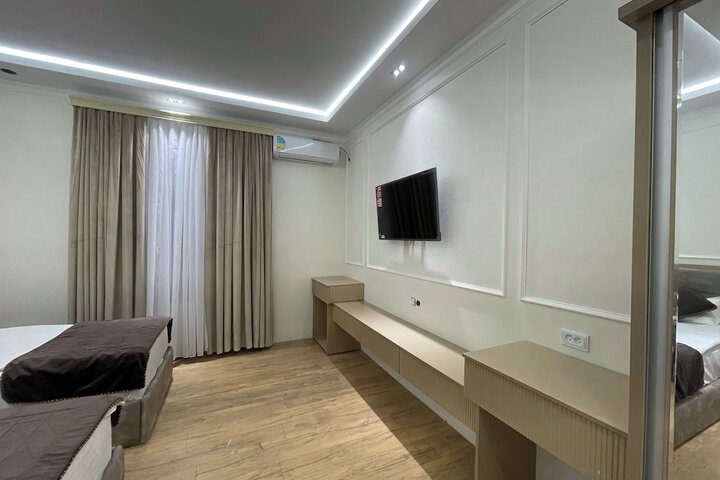 Room 7 of 30