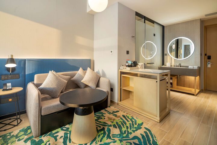 Room 20 of 49