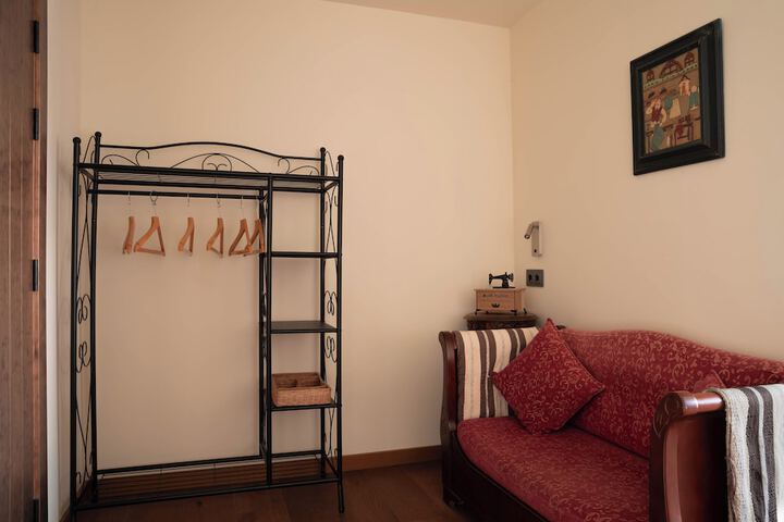 Room 12 of 15