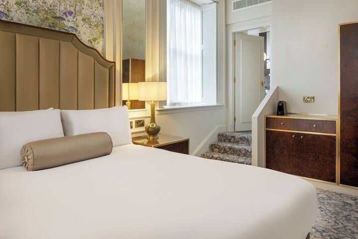 Room 48 of 182