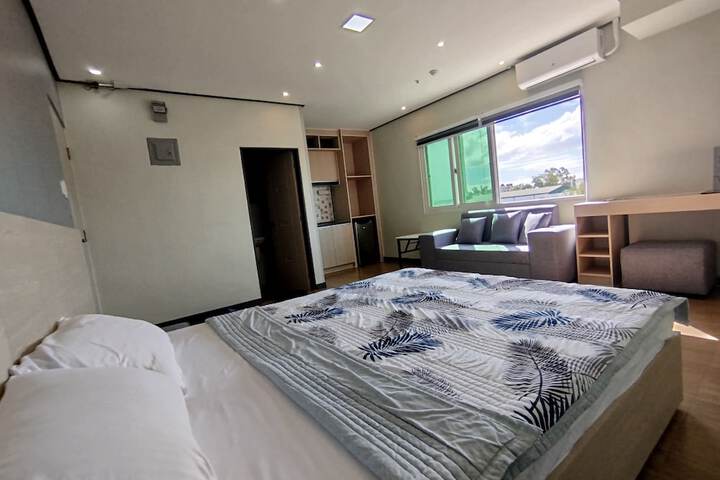 Room 6 of 29