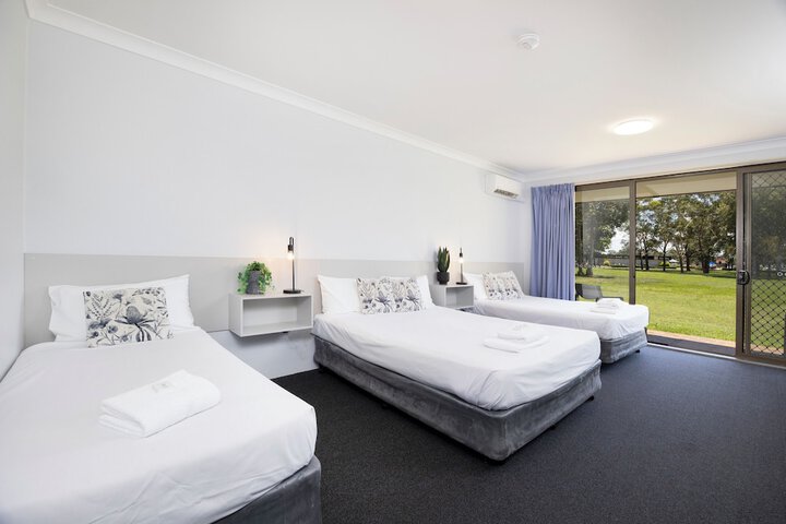 Room 10 of 29