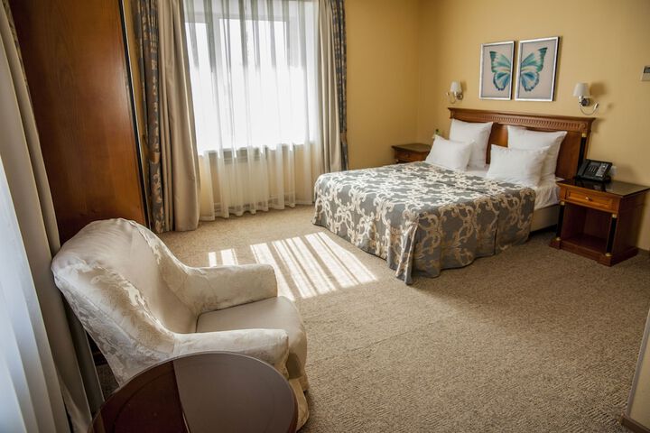 Room 17 of 65