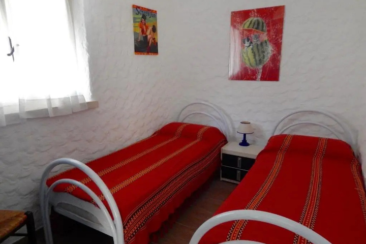 Room 7 of 13