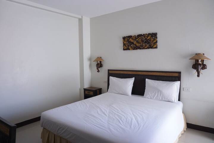 Room 6 of 38