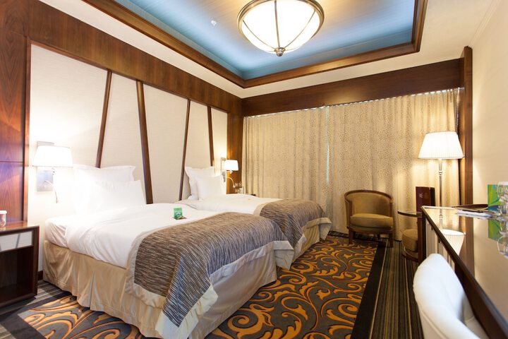 Room 5 of 30