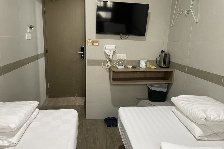 Room 91 of 195