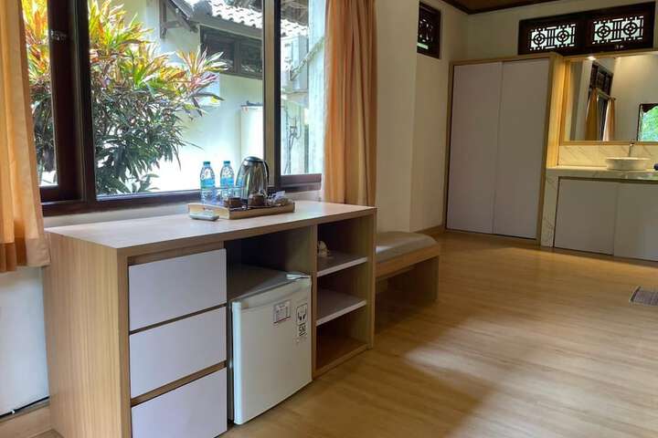 Room 48 of 114