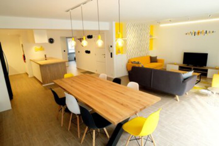 Room 22 of 28
