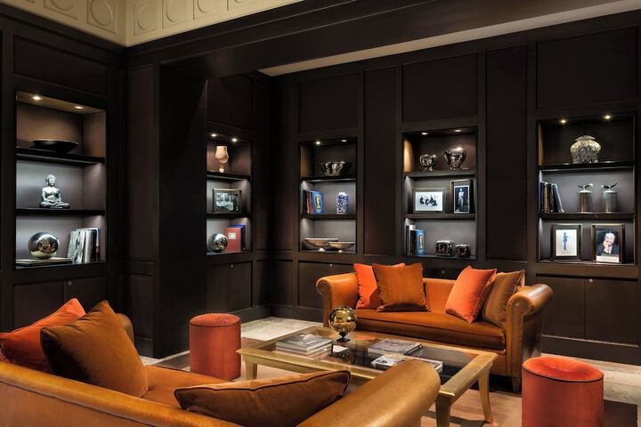 Entrance & Lobby
