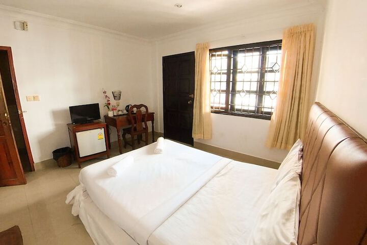 Room 3 of 21