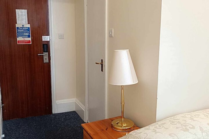 Room 108 of 283