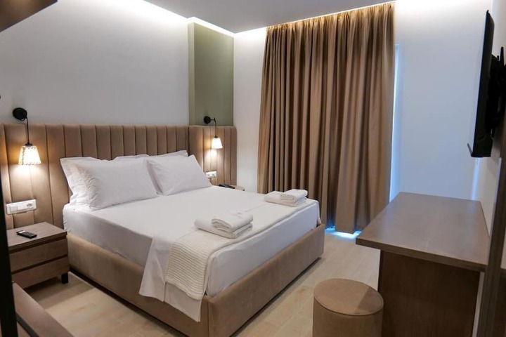 Room 28 of 61