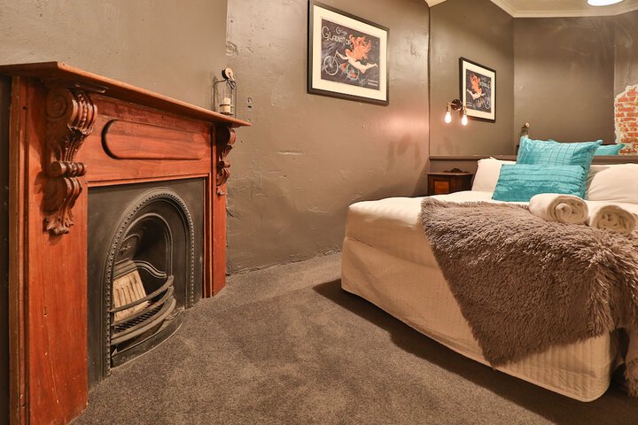Room 7 of 23