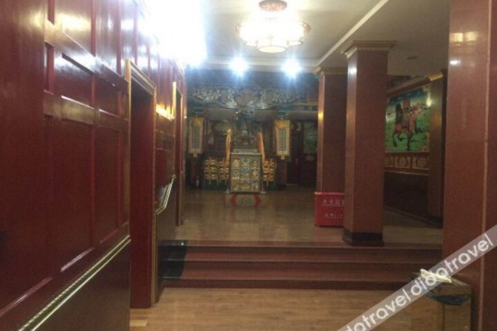 Taha Tibetan Style Hotel