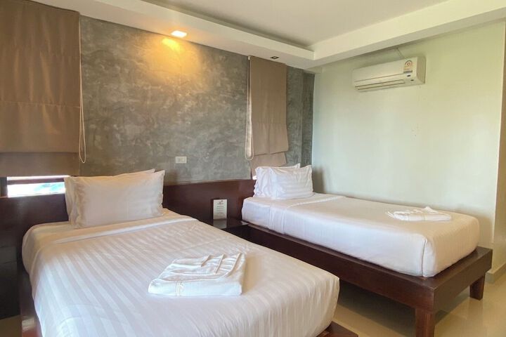 Room 18 of 78