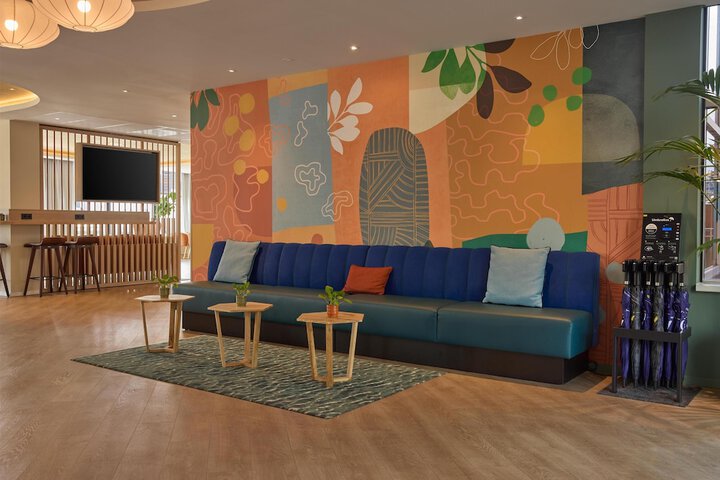 Guest Lobby