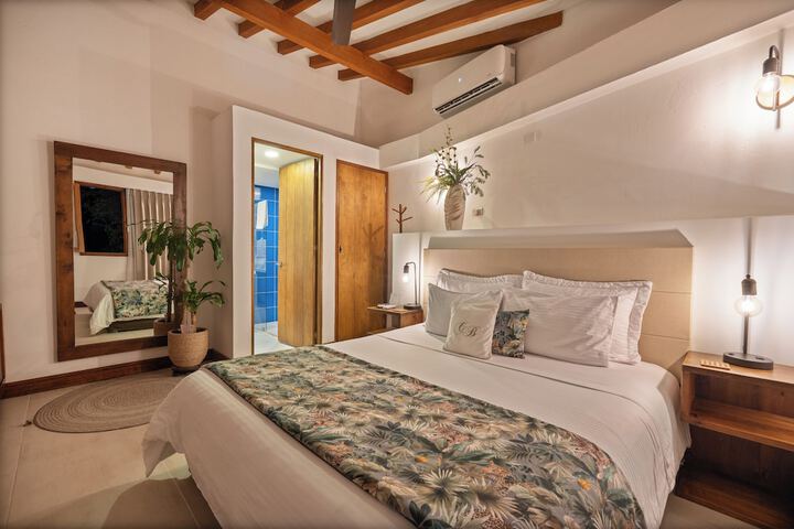 Room 2 of 87
