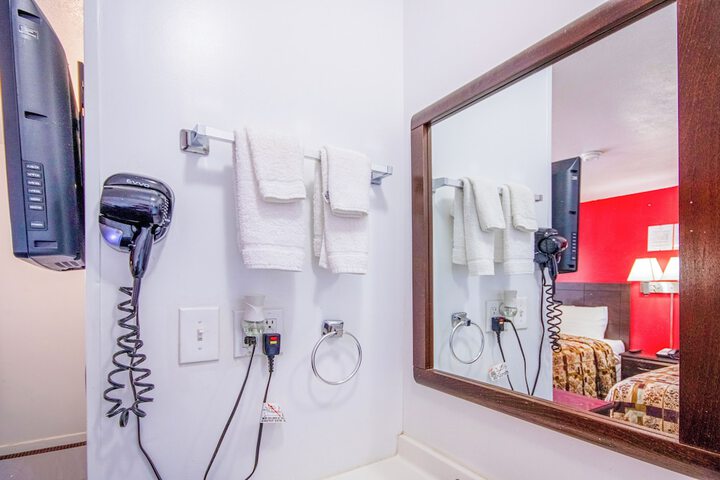 Room 57 of 106