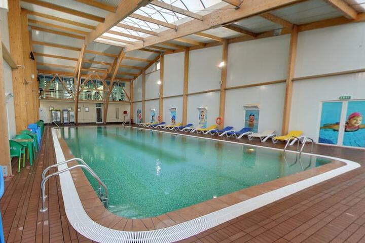 Pool 20 of 36