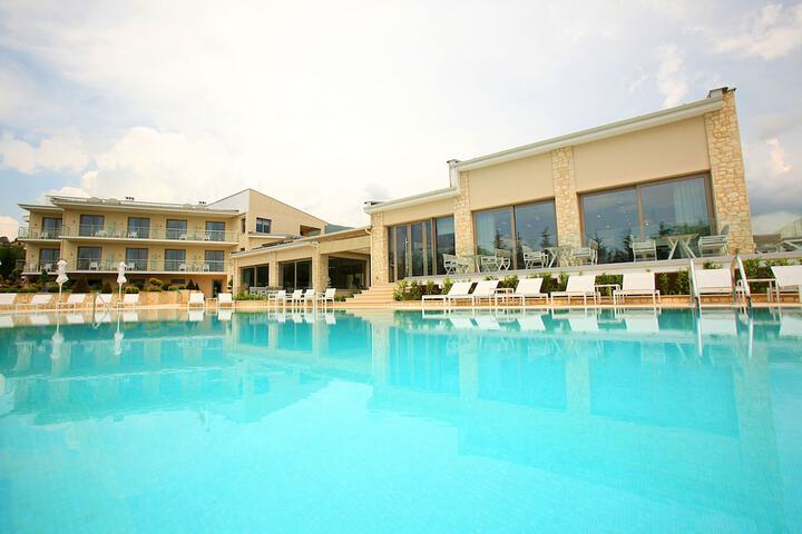 Hotel Pool