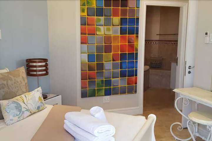 Room 3 of 49